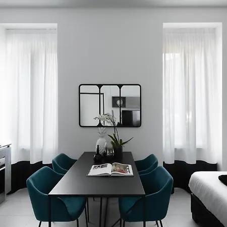 Joivy Boutique Farneti 4* Милан